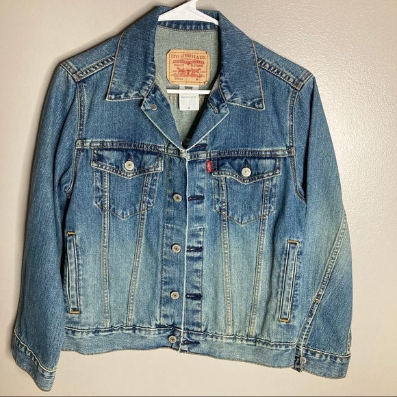 Levi Straus & Co. Original Trucker Jacket - Picture 5 of 8